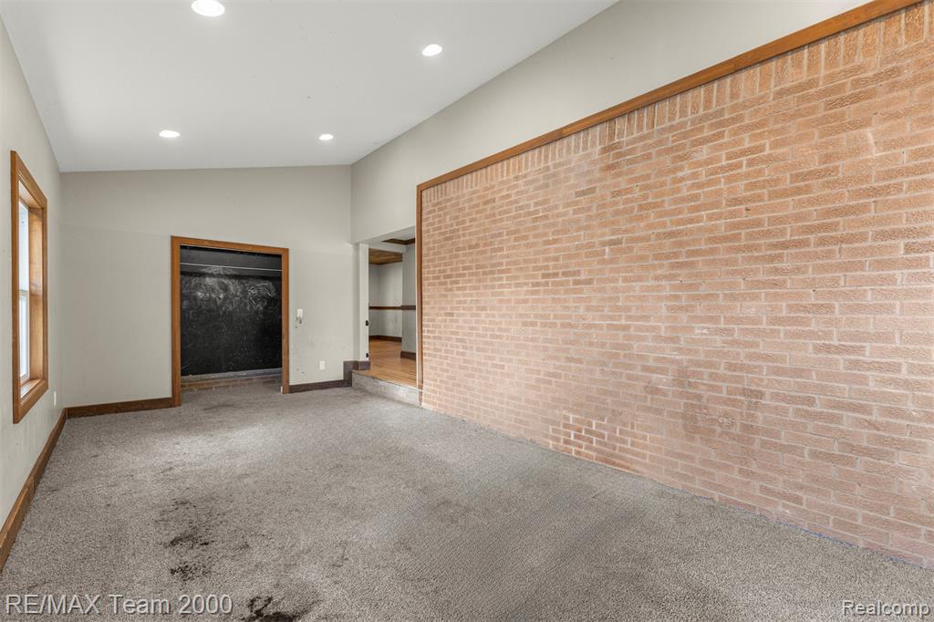 15615 Martinsville Road, Van Buren, MI 48111 — Photo 16