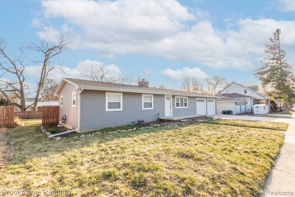 406 5TH Street, Fenton, MI 48430 — Photo 2