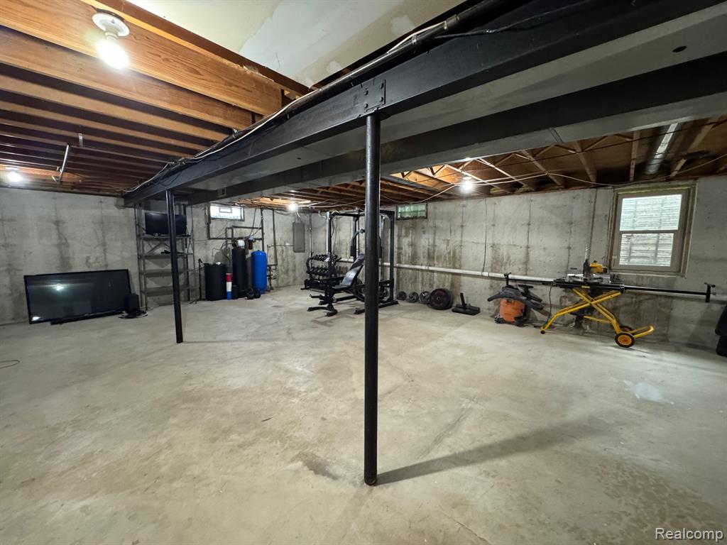 5851 Kingfisher Lane, Clarkston, MI — Photo 61