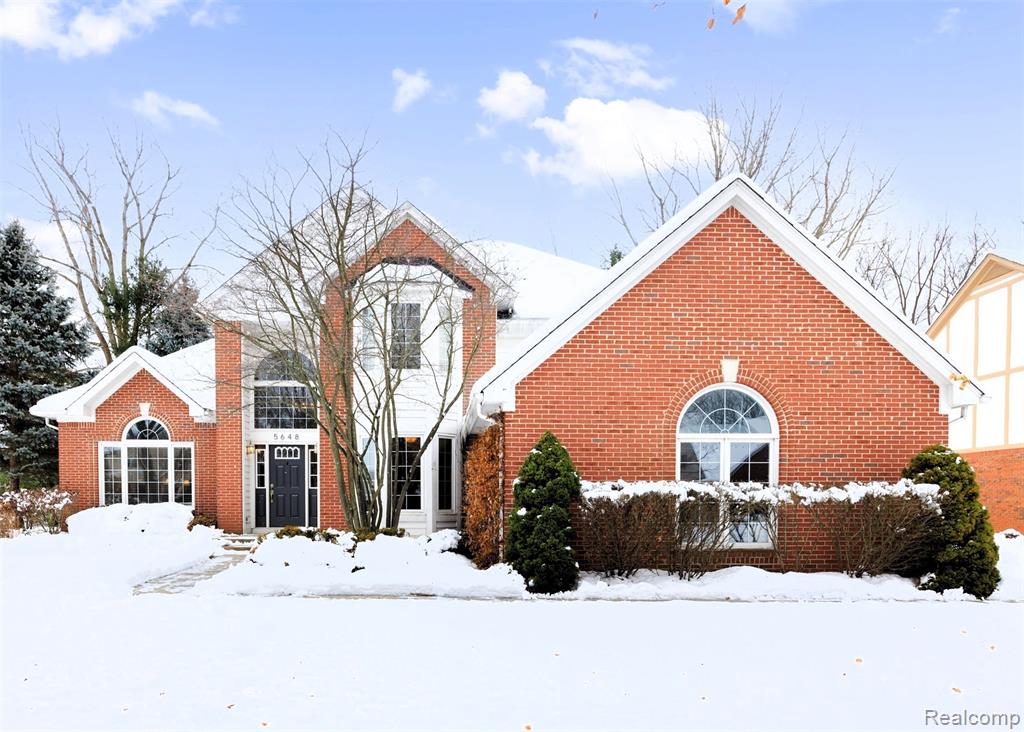 5648 Whitfield Drive, Troy, MI 48098 — front exterior