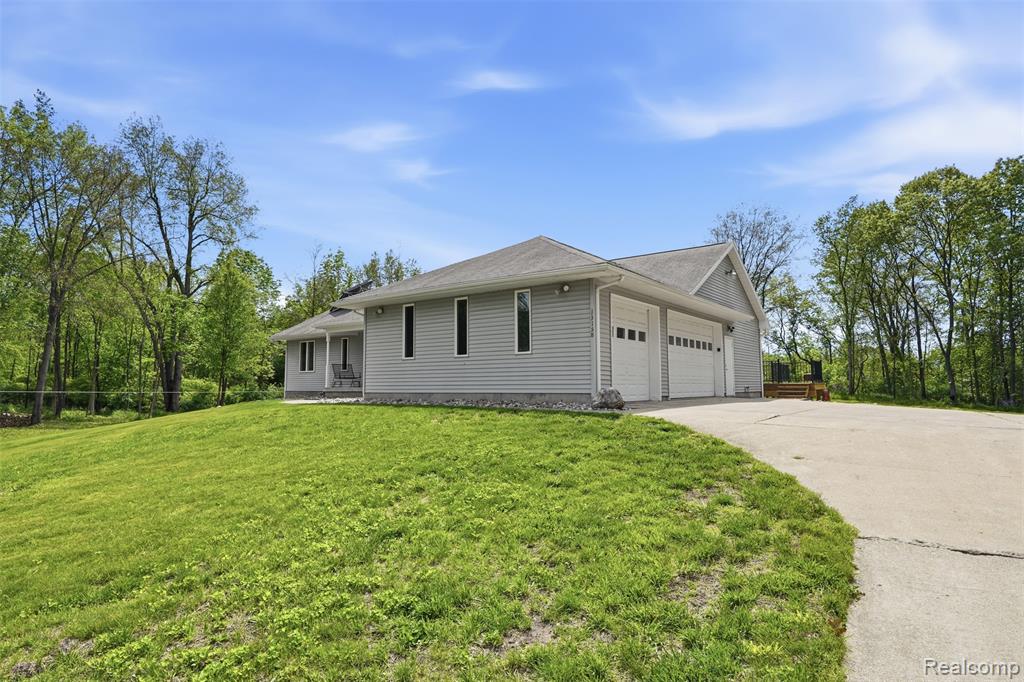 13158 Wood Road, Bath, MI 48808 — Photo 3