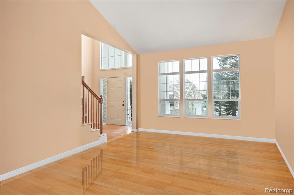 7850 TIMBERLANE Trail, West Bloomfield, MI 48323 — Photo 4