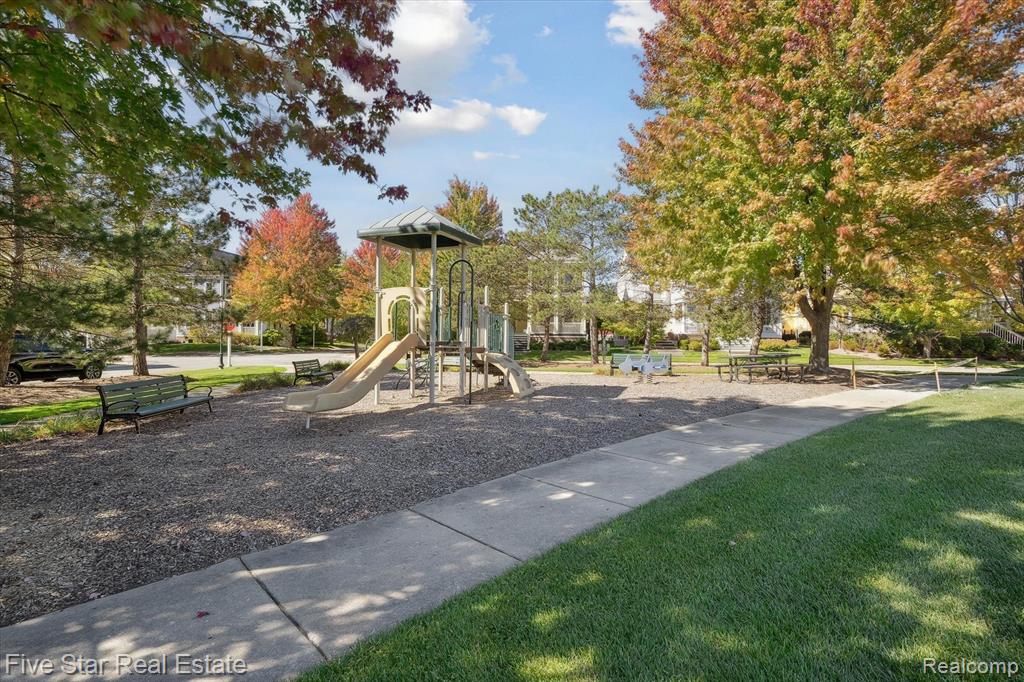 49529 TAFT Lane, Canton, MI 48188 — Photo 55