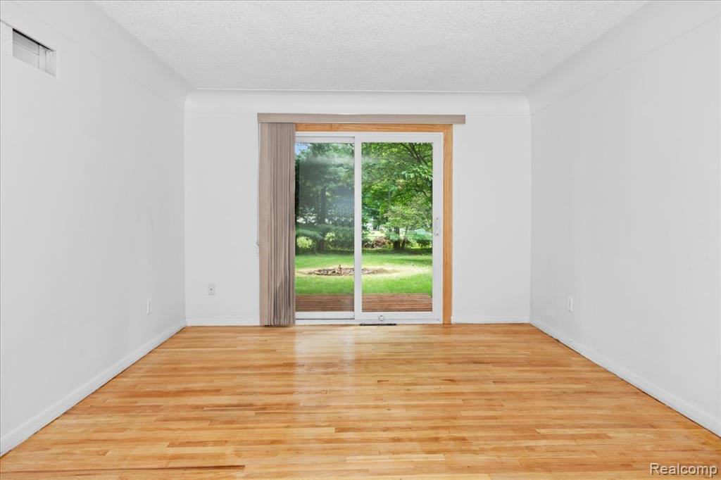 6891 Somerset Drive, Brighton, MI 48116 — Photo 4
