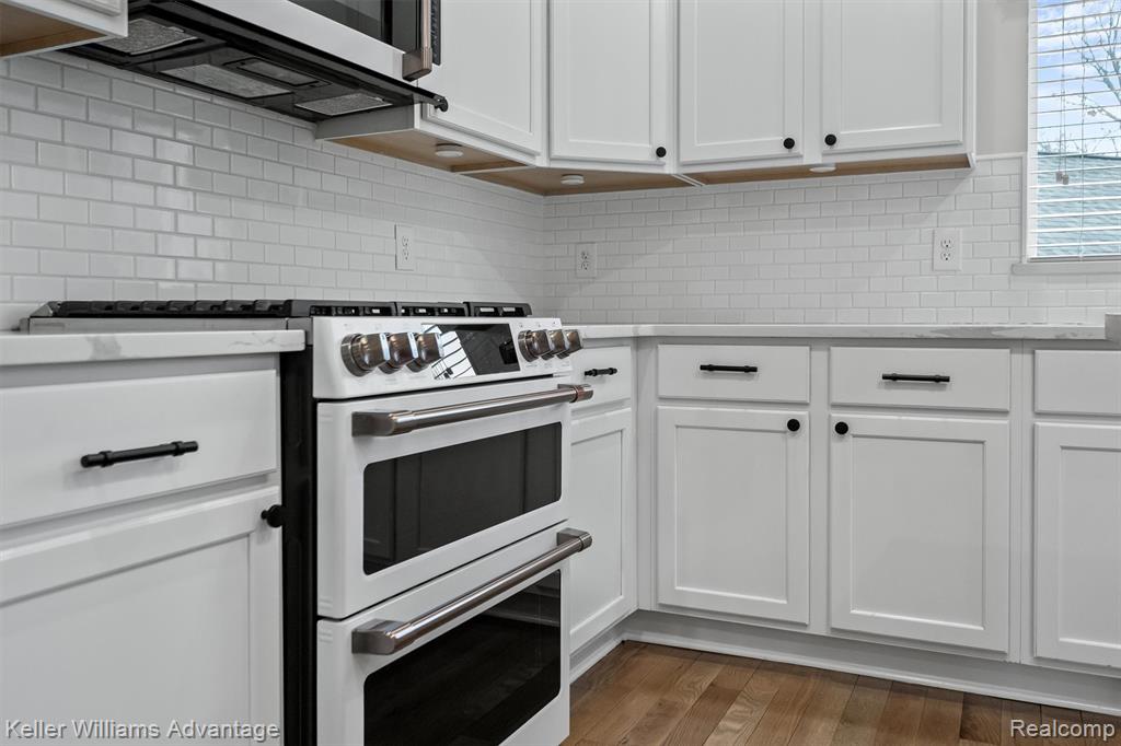 882 N Center Street, Northville, MI 48167 — Photo 12