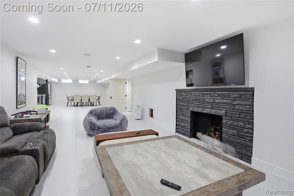 600 WOODCREST Drive, Dearborn, MI 48124 — Photo 40