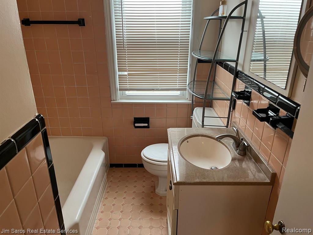 774 NEFF Road, Grosse Pointe, MI 48230 — Photo 9