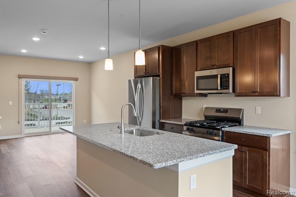 849 Canterbury Ln, Troy, MI 48085 — Photo 8