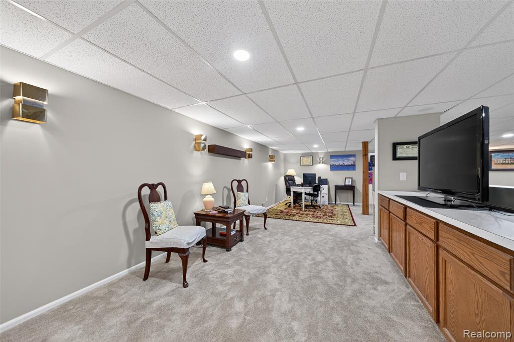 741 Briar Hill Lane, 111, Bloomfield Hills, MI 48304 — Photo 33