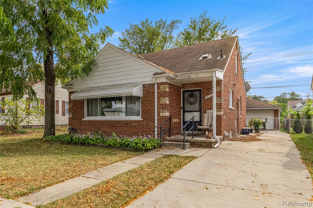 8174 Helen, Center Line, MI 48015 — Photo 2