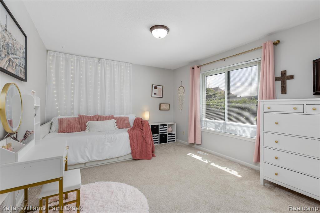 7537 Waterfall Drive, Grand Blanc, MI 48439 — Photo 14