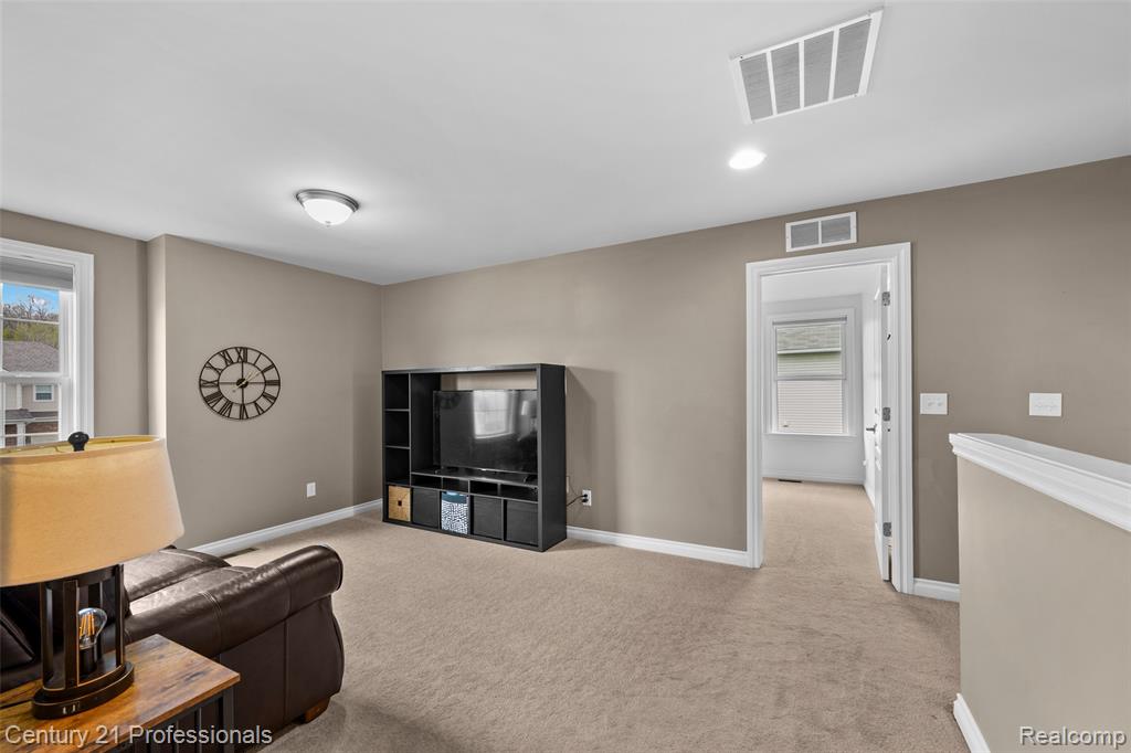 2083 Findley Circle, Lake Orion, MI — Photo 26