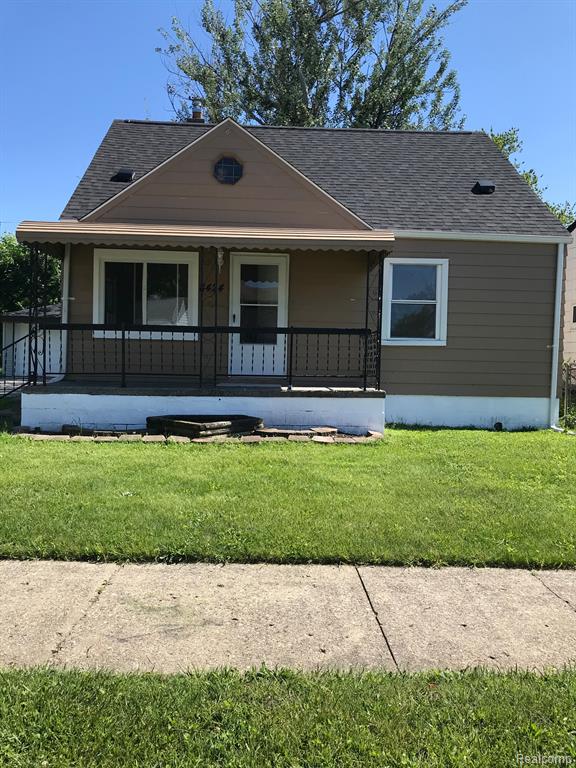 8424 Prospect Avenue, Warren, MI 48089 — front exterior