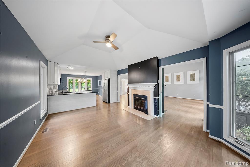 8487 Sherwood Drive, Grosse Ile, MI 48138 — Photo 9