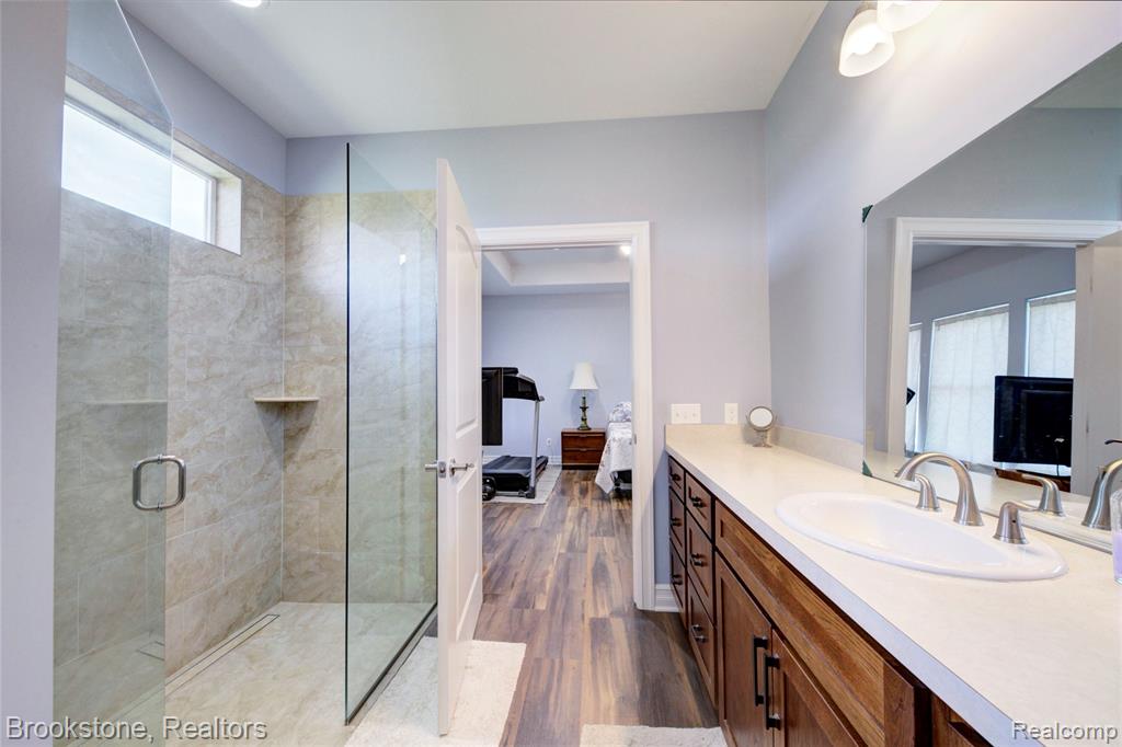 1266 Christine Drive, Lapeer, MI 48446 — Photo 32