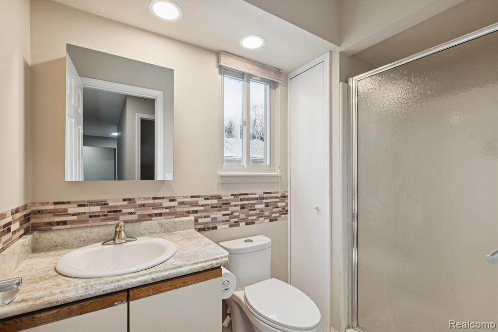 634 Lockport Road, Rochester Hills, MI 48307 — Photo 21