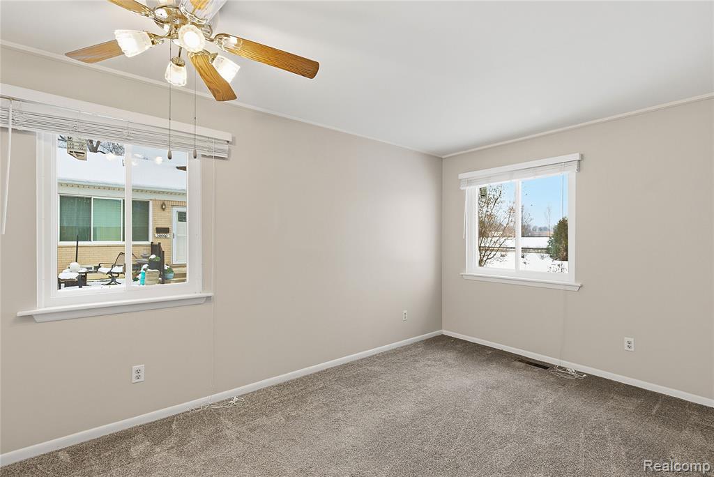 49990 Helfer Blvd, Wixom, MI 48393 — Photo 12