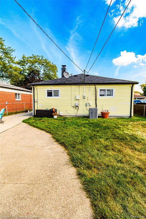 4644 Gertrude Street, Dearborn Heights, MI 48125 — Photo 25