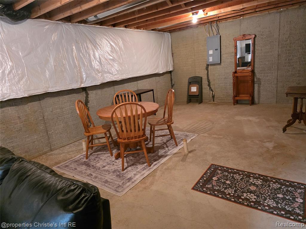 41321 Chestnut Drive, Clinton Twp, MI 48038 — Photo 26