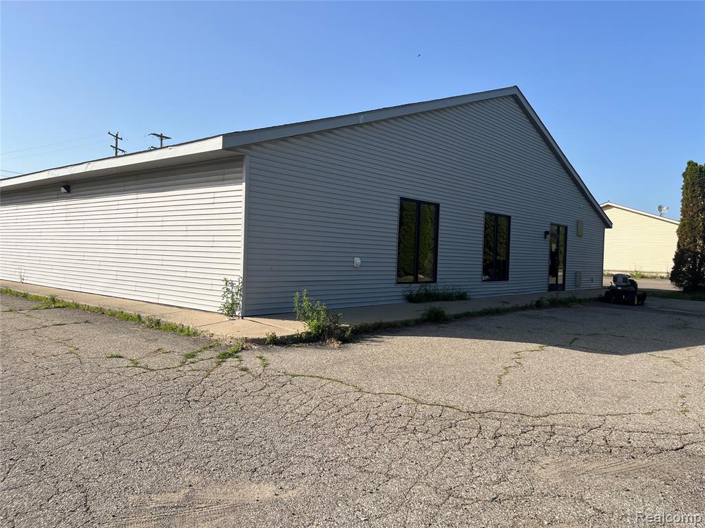 8389 Silver Lake Road, Linden, MI 48451 — Photo 3