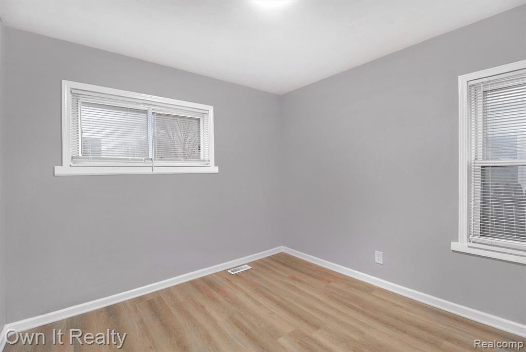 6304 DUNCAN Street, Taylor, MI 48180 — Photo 13