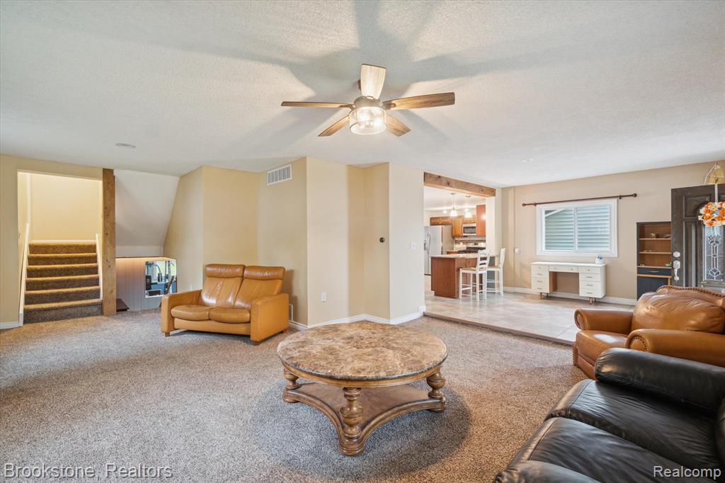 212 Airport Drive, Holly, MI 48442 — Photo 5