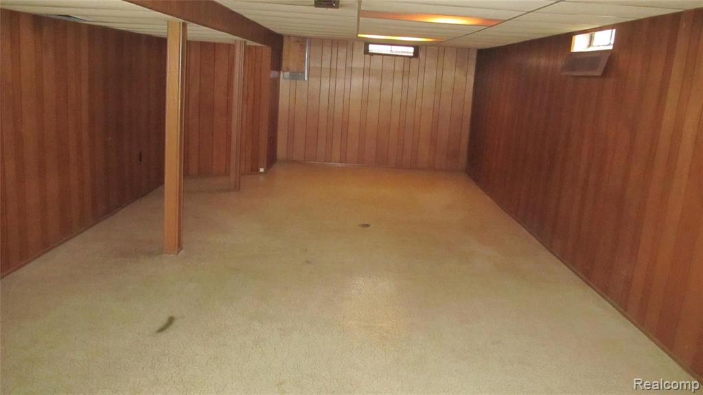 5652 WESTPOINT Street, Dearborn Heights, MI 48125 — Photo 15
