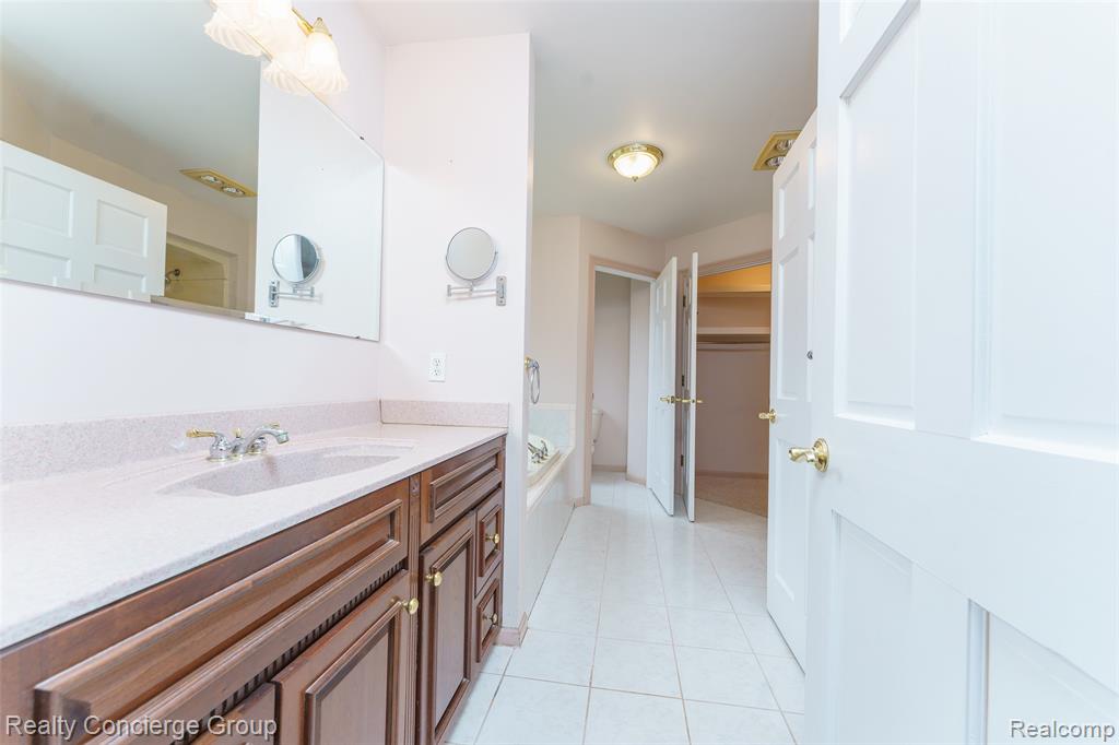 6400 Sober Road, Fowlerville, MI 48836 — Photo 29