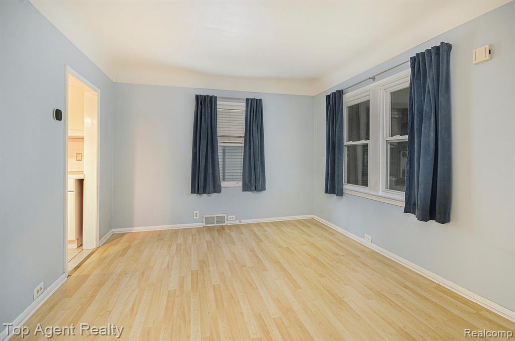525 Marlin Avenue, Royal Oak, MI 48067 — Photo 8