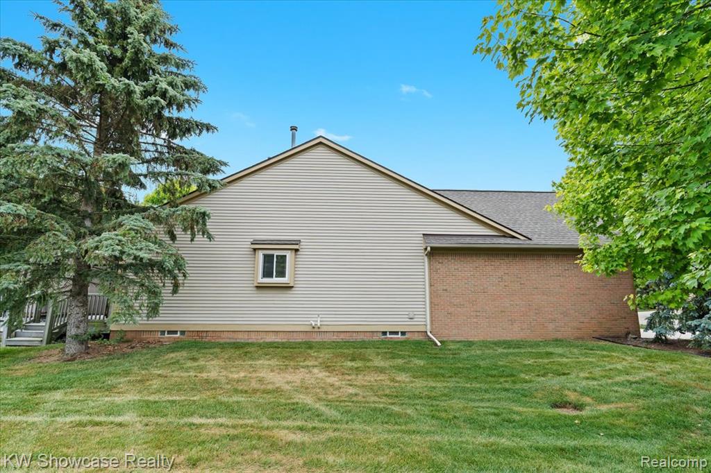 8052 Springdale Drive, White Lake, MI — Photo 35