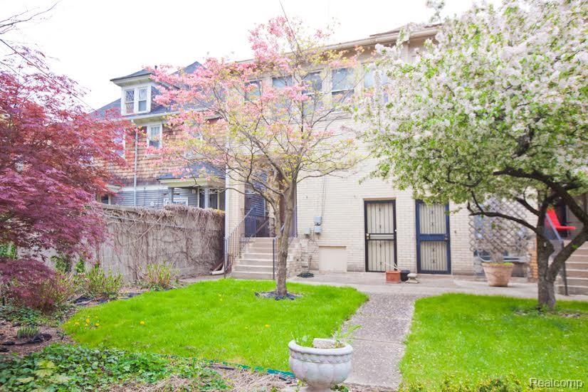 7880 Van Dyke Place, Detroit, MI 48214 — Photo 24