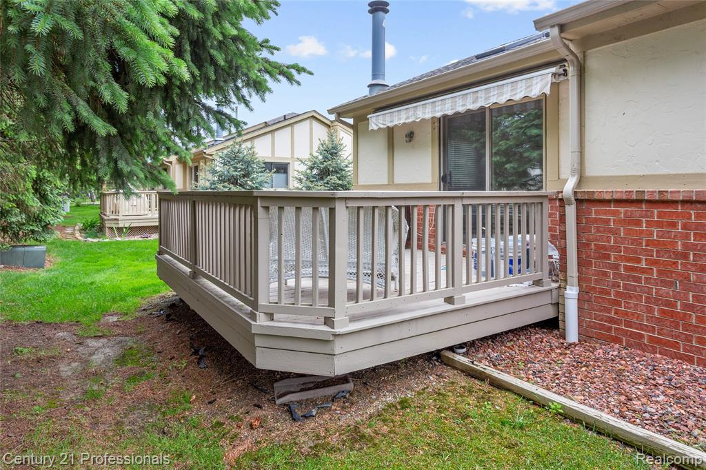 18344 Greenmeadow Drive, Clinton Twp, MI 48038 — Photo 32