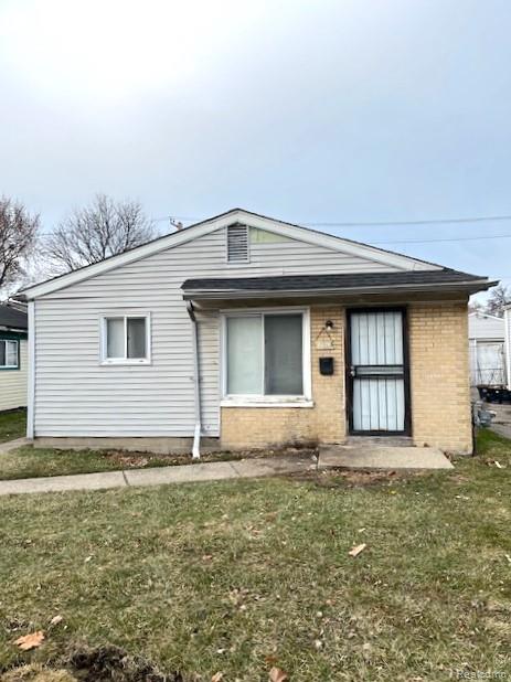 8121 HUBBELL ST, Detroit, MI 48228 — front exterior