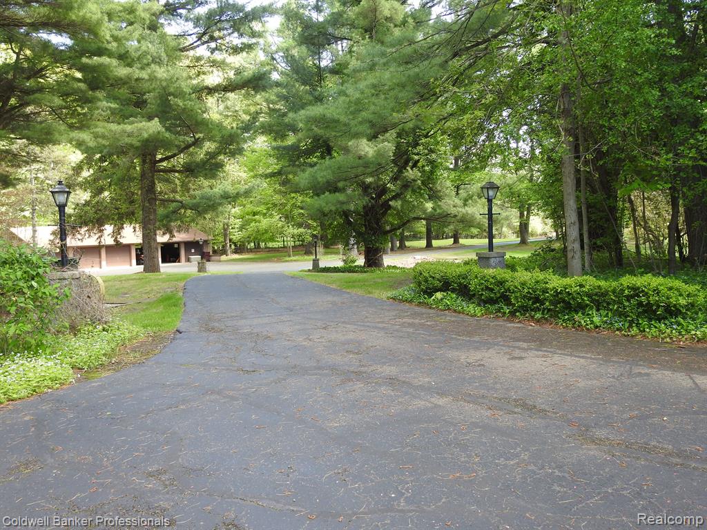 2103 E NEWARK Road, Lapeer, MI 48446 — Photo 81
