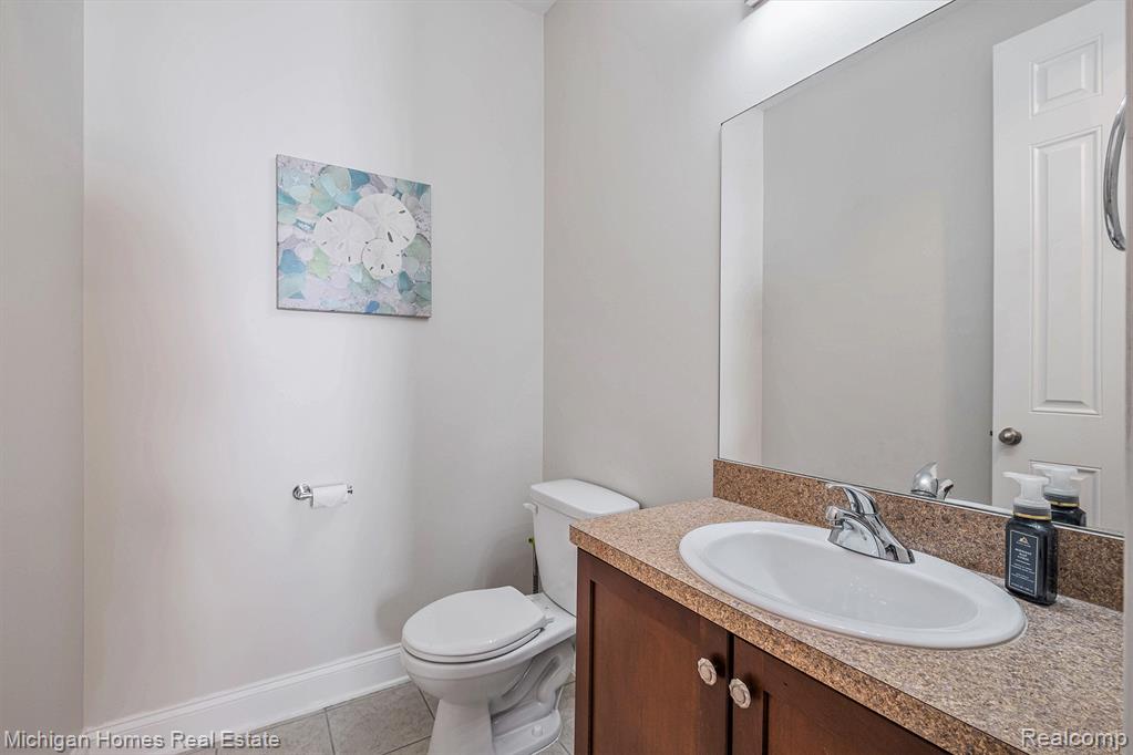 8096 Peninsula Circle, Grand Blanc, MI — Photo 19