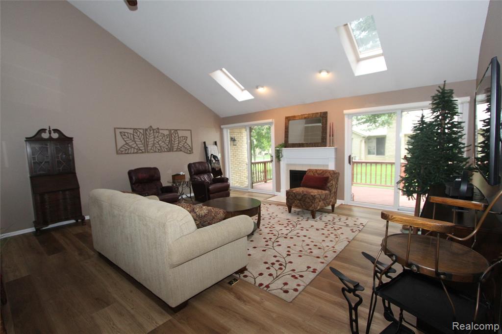 43103 W Kirkwood Drive, Clinton Twp, MI 48038 — Photo 7