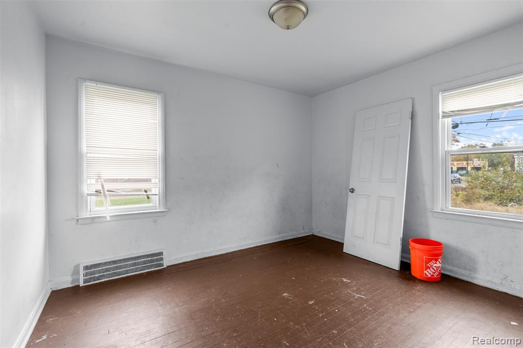 9660 Winthrop Street, Detroit, MI 48227 — Photo 8