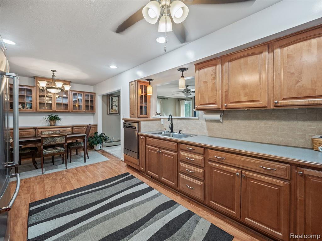 707 PINE TREE Road, Lake Orion, MI 48362 — Photo 17