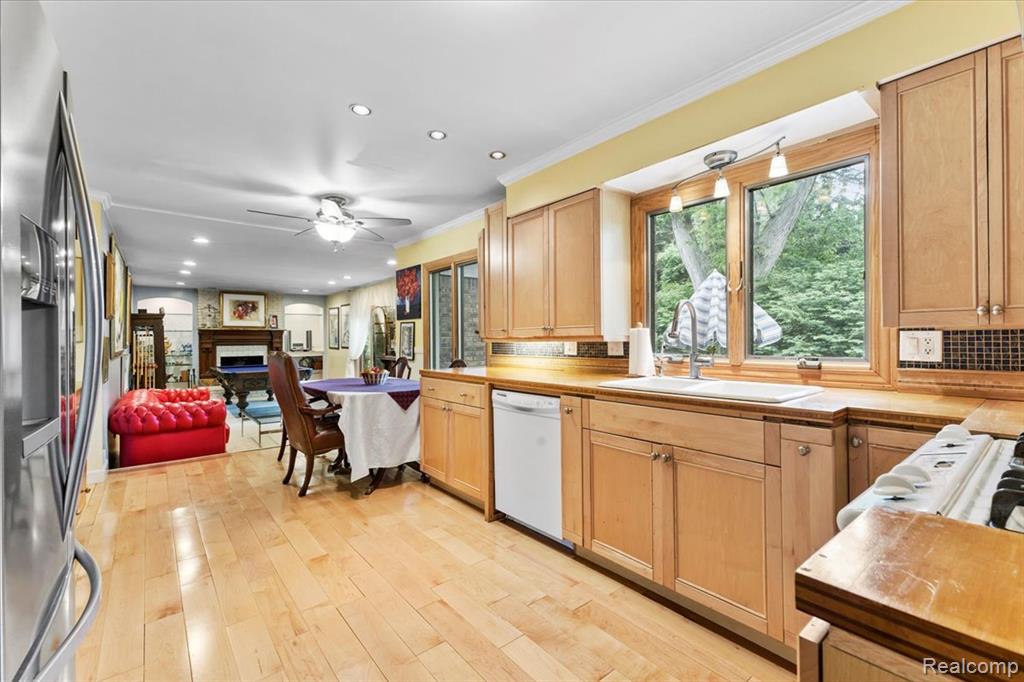 4824 Quarton Road, Bloomfield Hills, MI 48302 — Photo 18