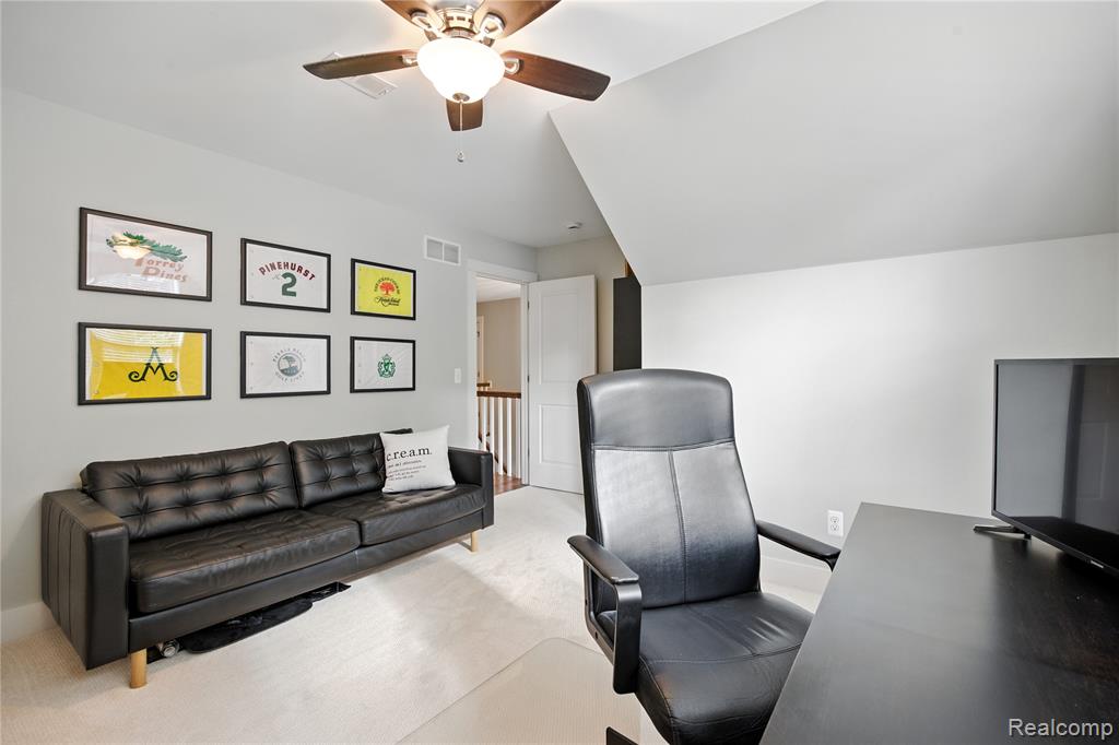 4223 Hampton Boulevard, Royal Oak, MI 48073 — Photo 18