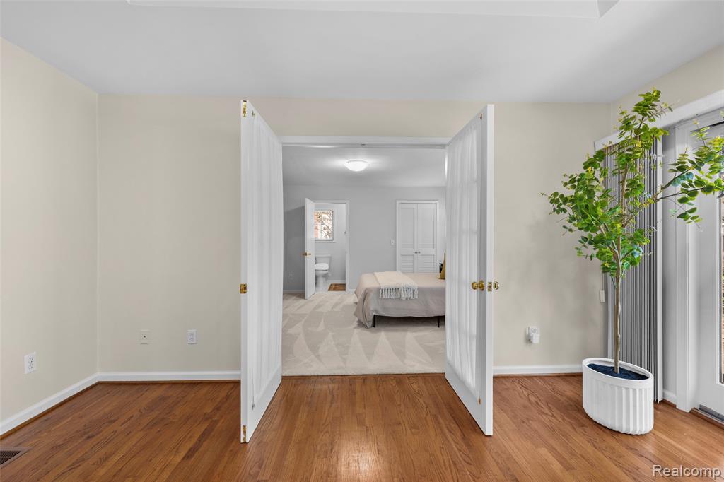 408 Orchard View Drive, Royal Oak, MI 48073 — Photo 15
