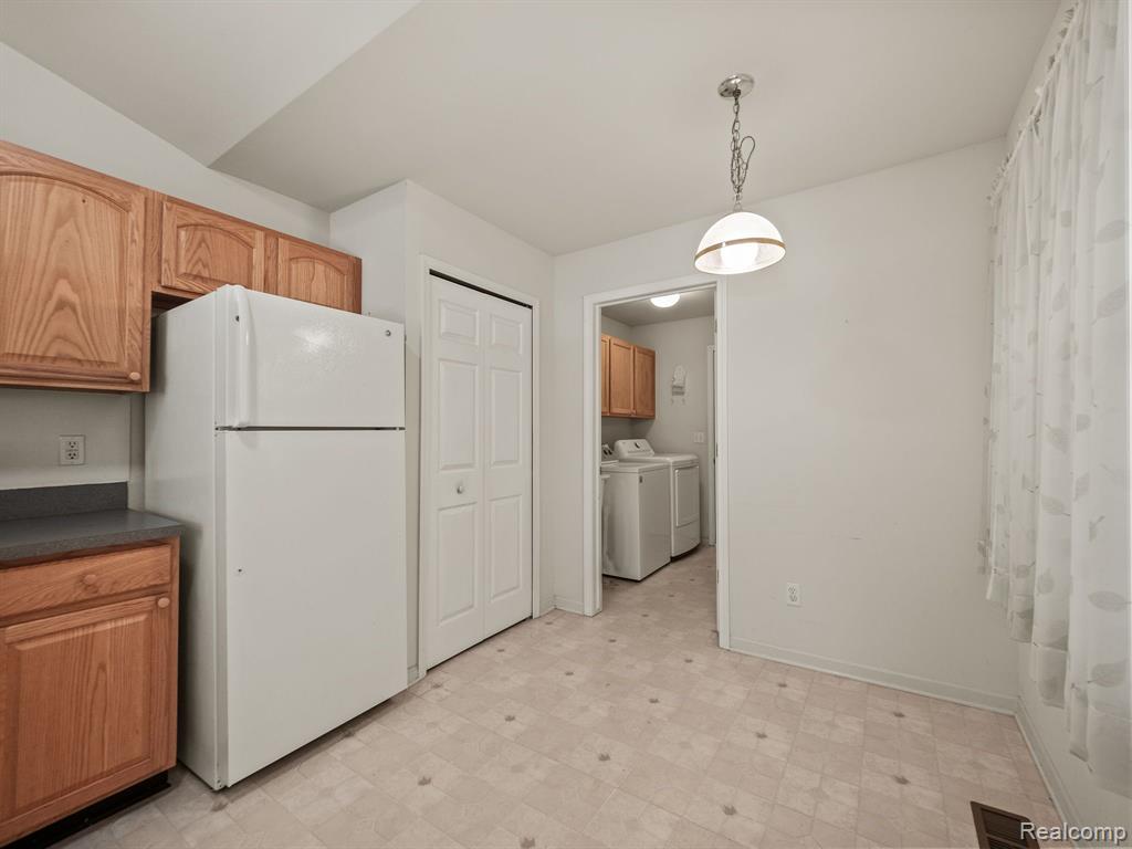 41168 BERMUDA Drive, Sterling Heights, MI 48314 — Photo 12