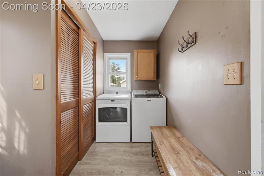 4008 Woodmere Drive, Waterford, MI 48329 — Photo 14