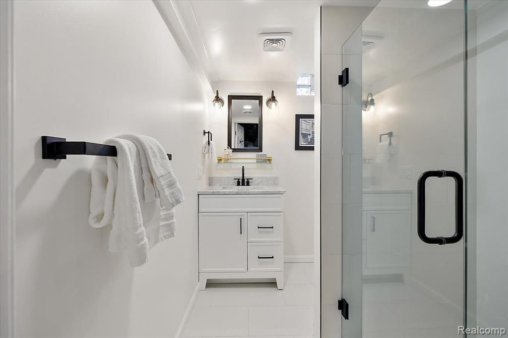 31060 E Rutland Street, Beverly Hills, MI 48025 — Photo 27
