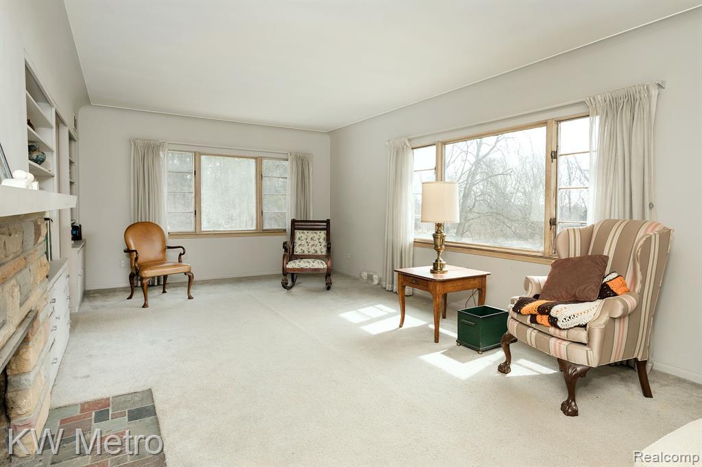 49151 RIDGE Court, Northville, MI 48168 — Photo 5