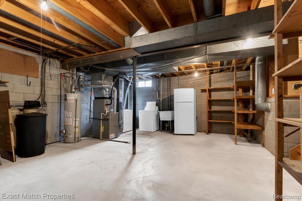 7186 Snow Apple Drive, Clarkston, MI — Photo 37
