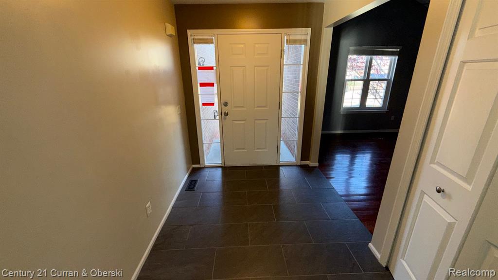 714 Autumn Ridge Drive, Westland, MI — Photo 22