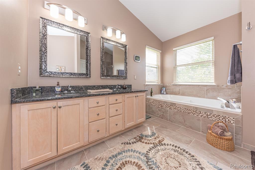 46551 SCOTIA, Canton, MI 48187 — Photo 15