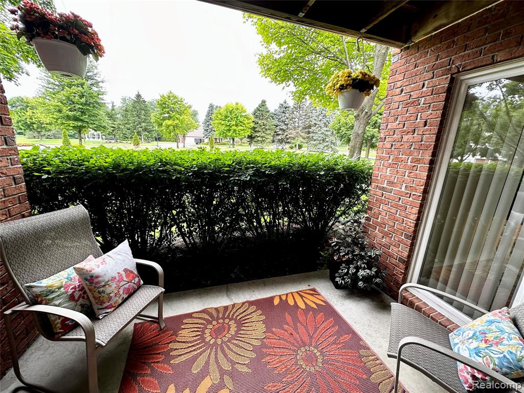 6536 Shetland Court, Utica, MI 48316 — Photo 6
