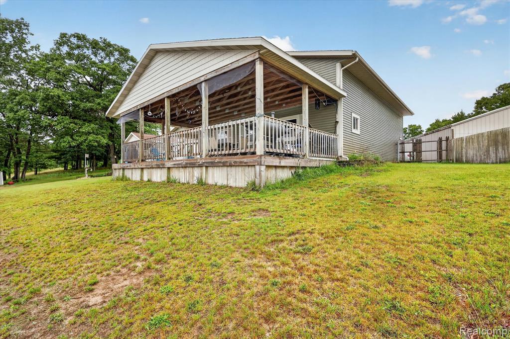 17 E White Lake Dr, Twin Lakes, MI 49457 Drive, Twin Lake, MI 49457 — Photo 68